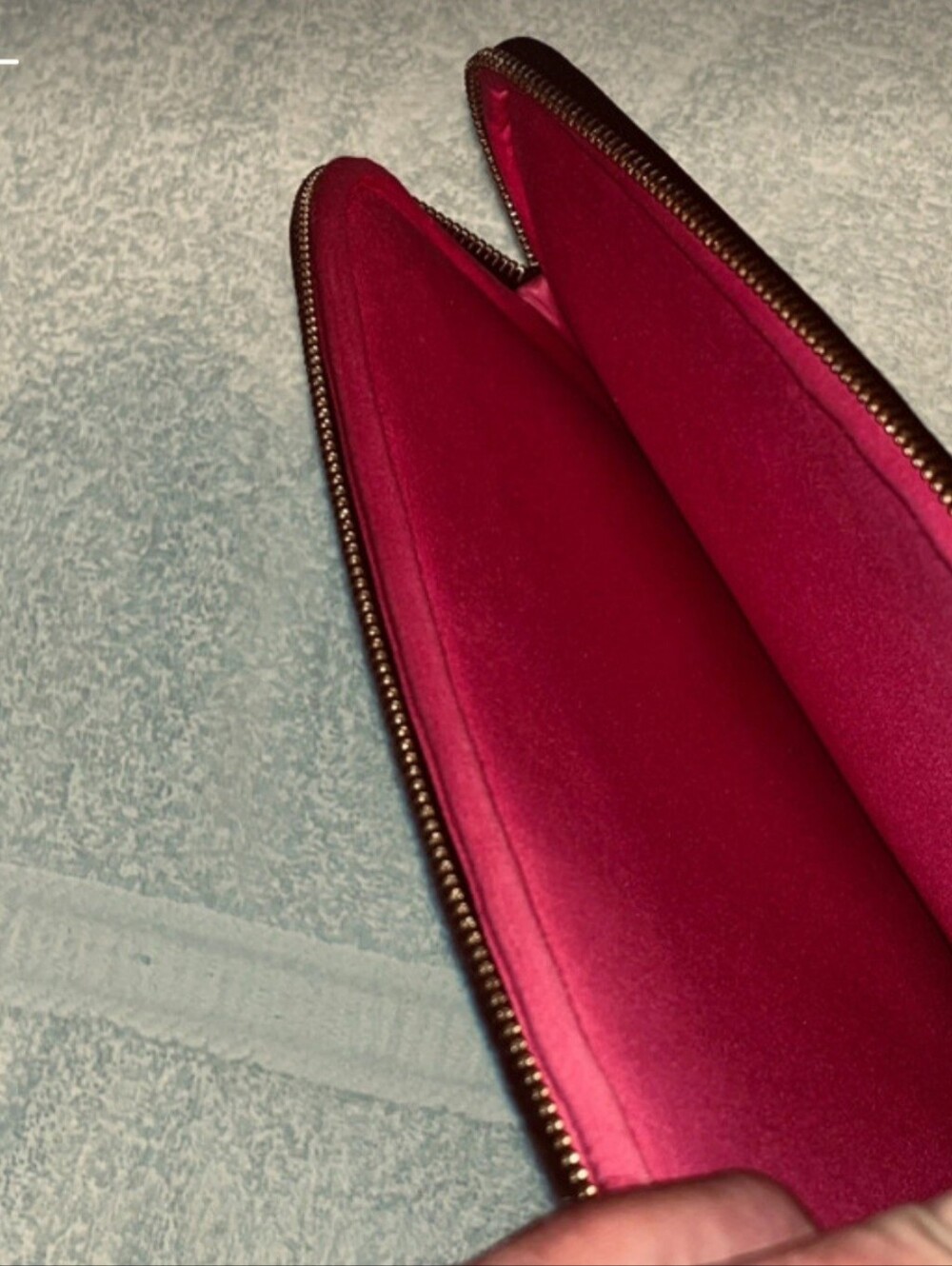 Kate Spade Laptop Case, Black With Red Interior, Great Condition - Picture 3 of 3